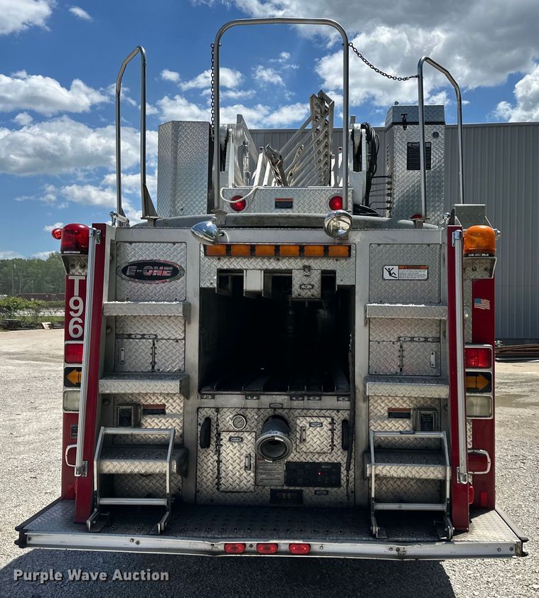 image for item NT9136 2000 E One ladder fire truck