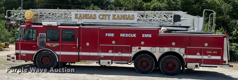 image for item NT9136 2000 E One ladder fire truck