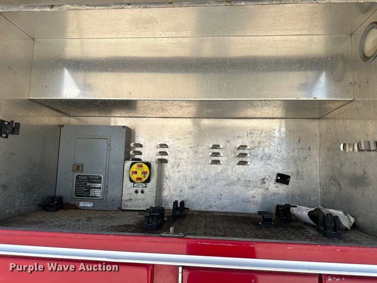 image for item NT9136 2000 E One ladder fire truck