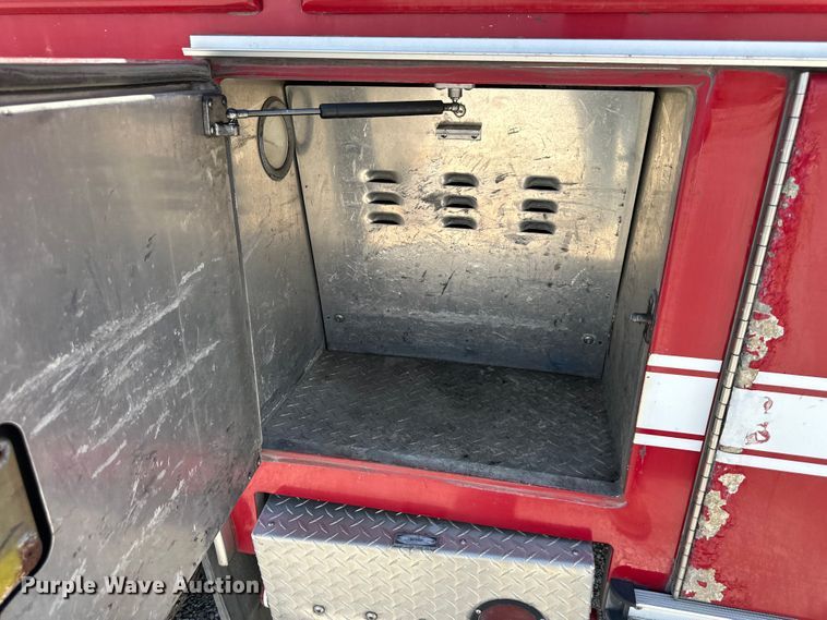 image for item NT9136 2000 E One ladder fire truck