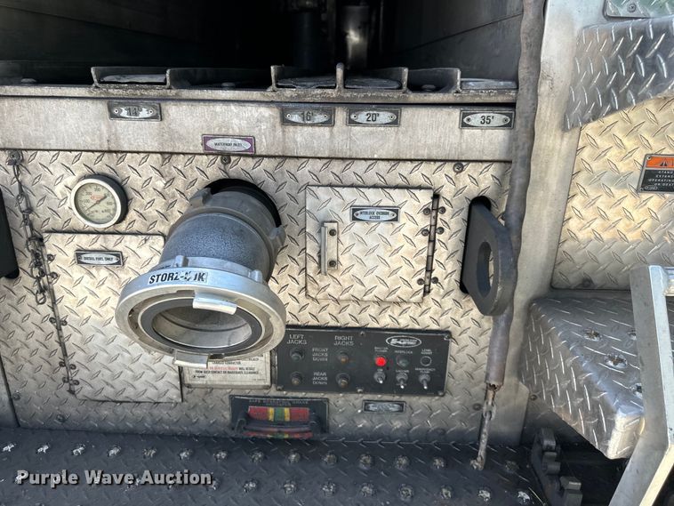 image for item NT9136 2000 E One ladder fire truck