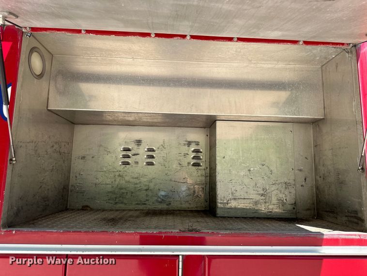 image for item NT9136 2000 E One ladder fire truck