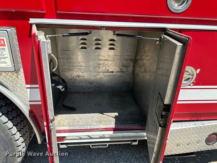 image for item NT9136 2000 E One ladder fire truck