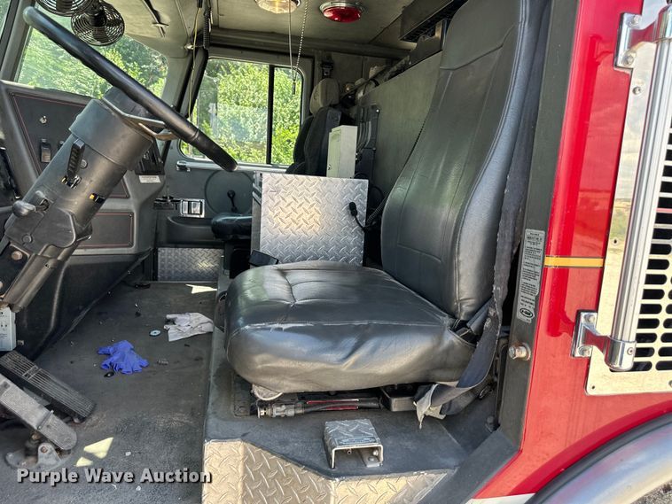 image for item NT9136 2000 E One ladder fire truck