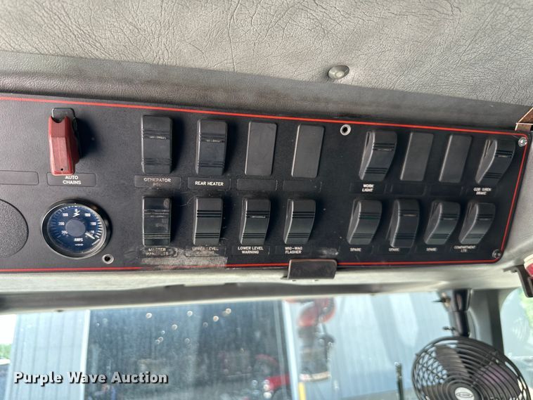 image for item NT9136 2000 E One ladder fire truck