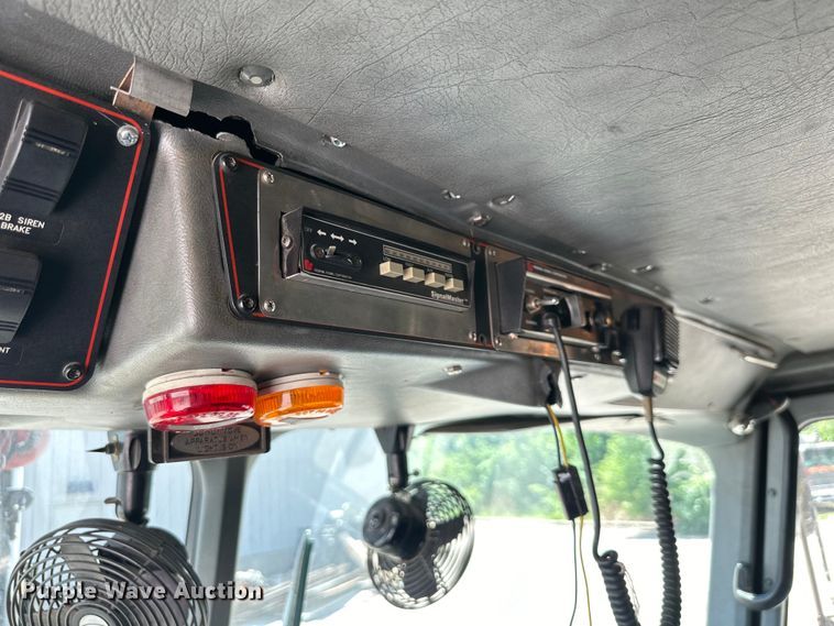 image for item NT9136 2000 E One ladder fire truck