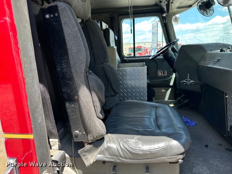 image for item NT9136 2000 E One ladder fire truck