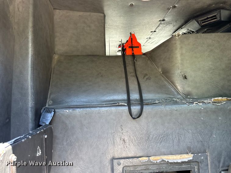 image for item NT9136 2000 E One ladder fire truck