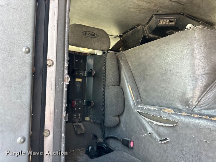 image for item NT9136 2000 E One ladder fire truck