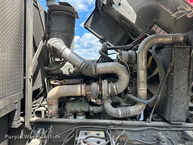 image for item NT9136 2000 E One ladder fire truck