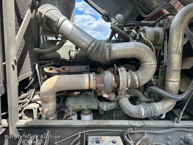 image for item NT9136 2000 E One ladder fire truck