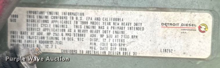 image for item NT9136 2000 E One ladder fire truck