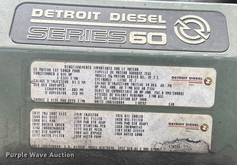 image for item NT9136 2000 E One ladder fire truck