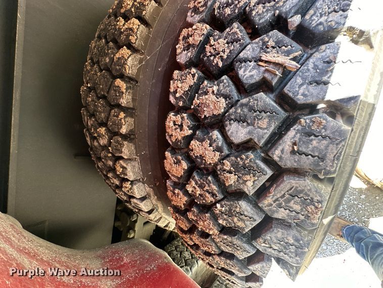 image for item NT9136 2000 E One ladder fire truck