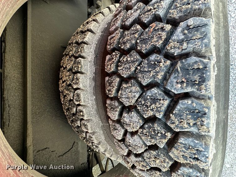 image for item NT9136 2000 E One ladder fire truck