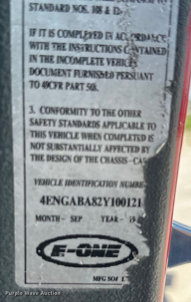 image for item NT9136 2000 E One ladder fire truck