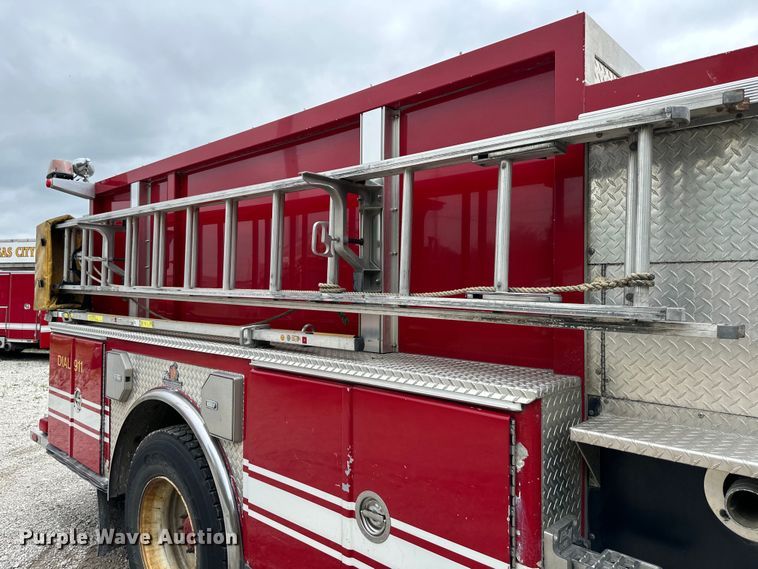 image for item NT9137 2001 HME H1738 pumper fire truck