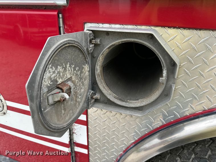 image for item NT9137 2001 HME H1738 pumper fire truck