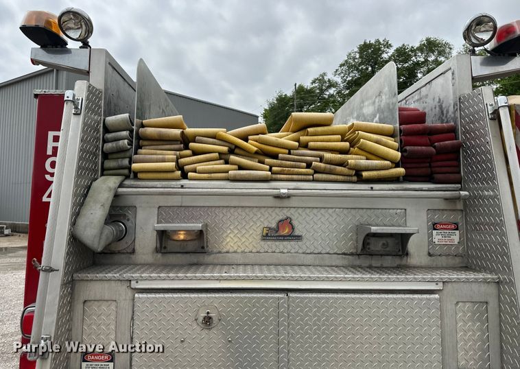 image for item NT9137 2001 HME H1738 pumper fire truck