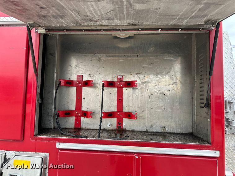 image for item NT9137 2001 HME H1738 pumper fire truck