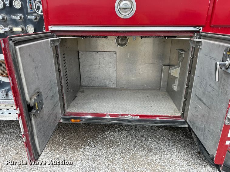 image for item NT9137 2001 HME H1738 pumper fire truck