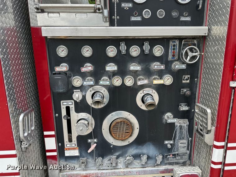 image for item NT9137 2001 HME H1738 pumper fire truck