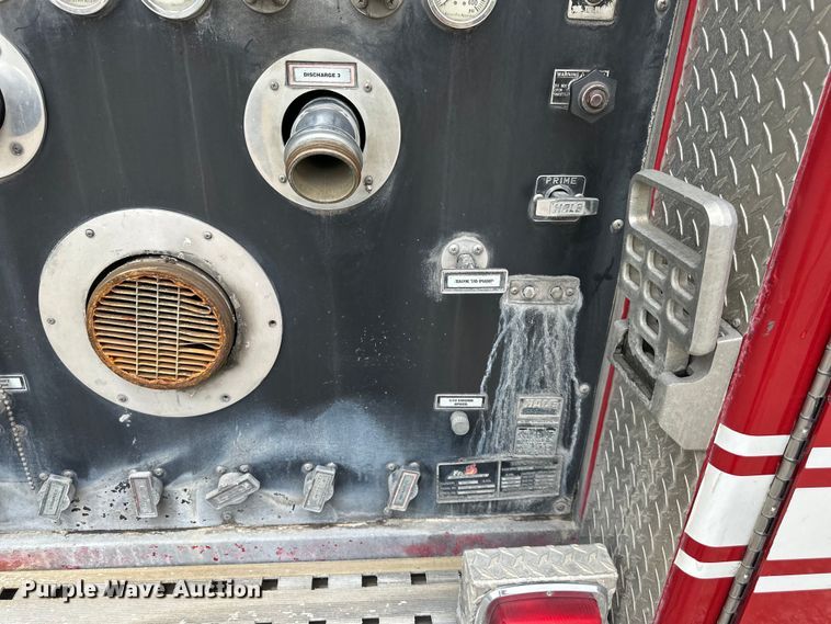 image for item NT9137 2001 HME H1738 pumper fire truck