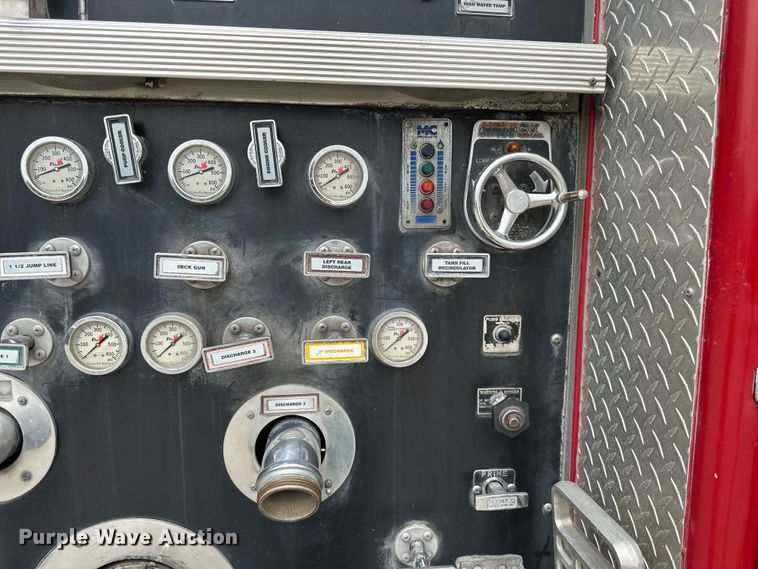 image for item NT9137 2001 HME H1738 pumper fire truck