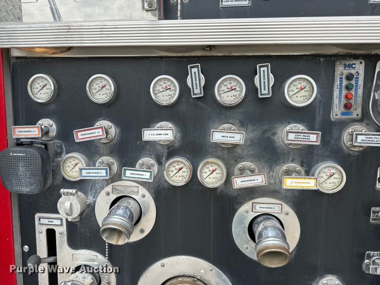 image for item NT9137 2001 HME H1738 pumper fire truck