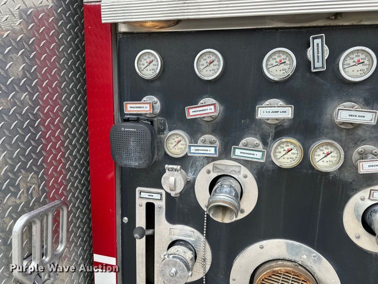 image for item NT9137 2001 HME H1738 pumper fire truck