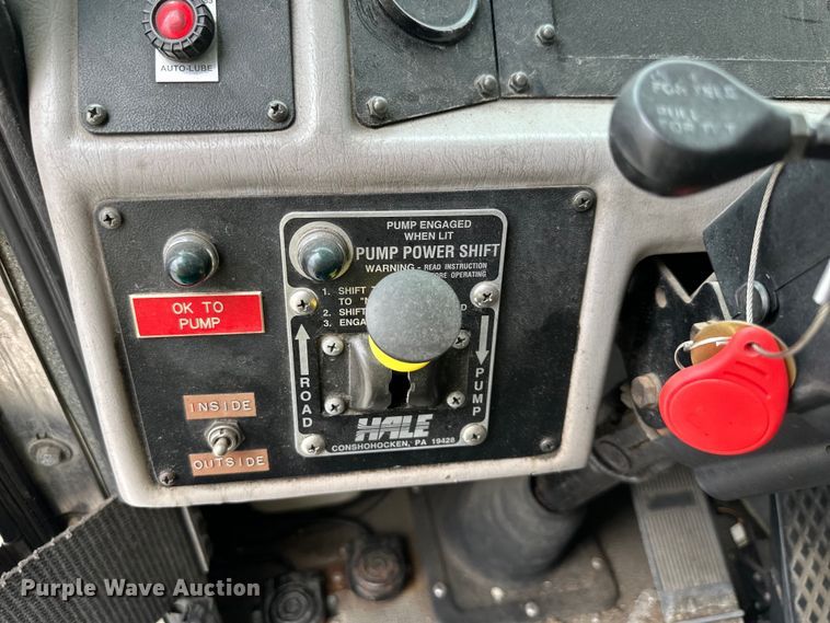 image for item NT9137 2001 HME H1738 pumper fire truck