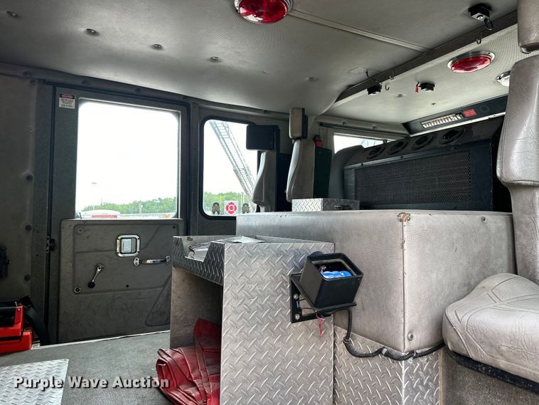 image for item NT9137 2001 HME H1738 pumper fire truck