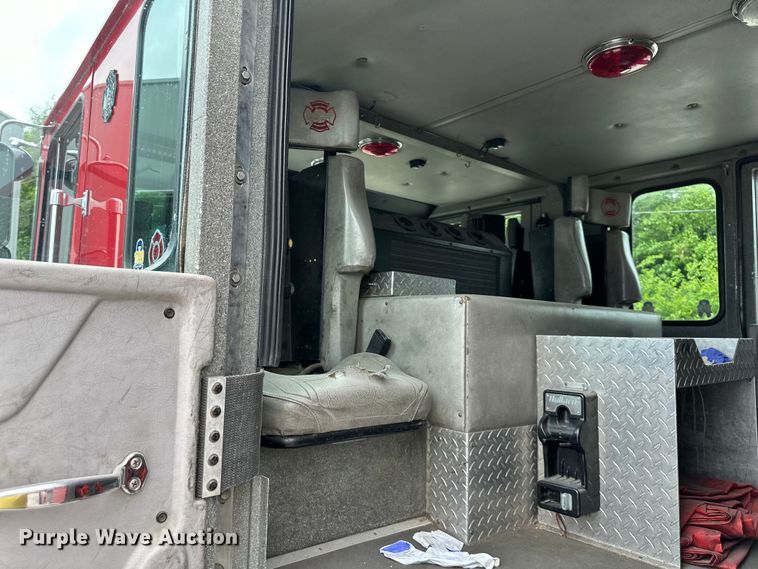 image for item NT9137 2001 HME H1738 pumper fire truck