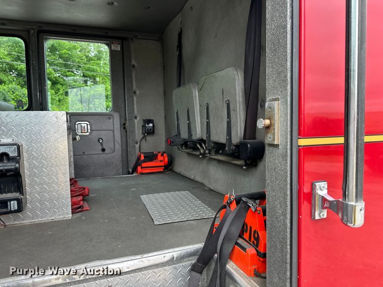 image for item NT9137 2001 HME H1738 pumper fire truck