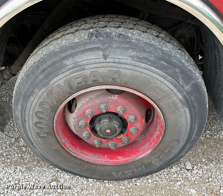 image for item NT9137 2001 HME H1738 pumper fire truck