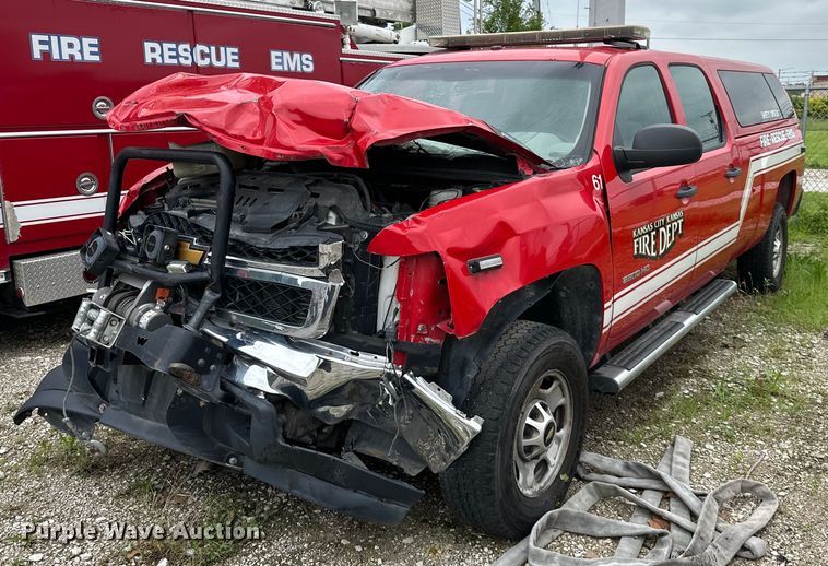 image for item NT9138 2013 Chevrolet Silverado 2500 HD Crew Cab pickup truck