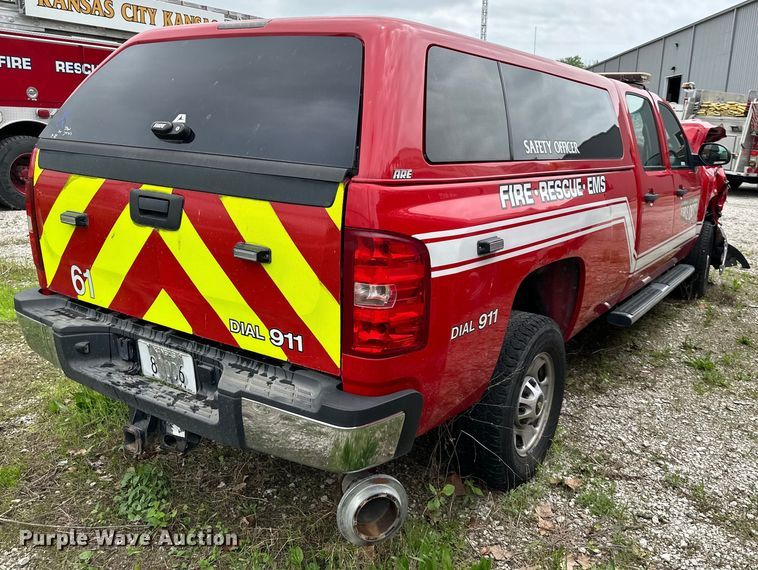 image for item NT9138 2013 Chevrolet Silverado 2500 HD Crew Cab pickup truck