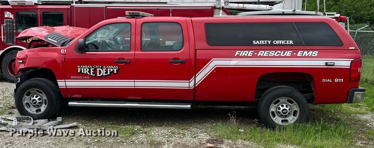 image for item NT9138 2013 Chevrolet Silverado 2500 HD Crew Cab pickup truck