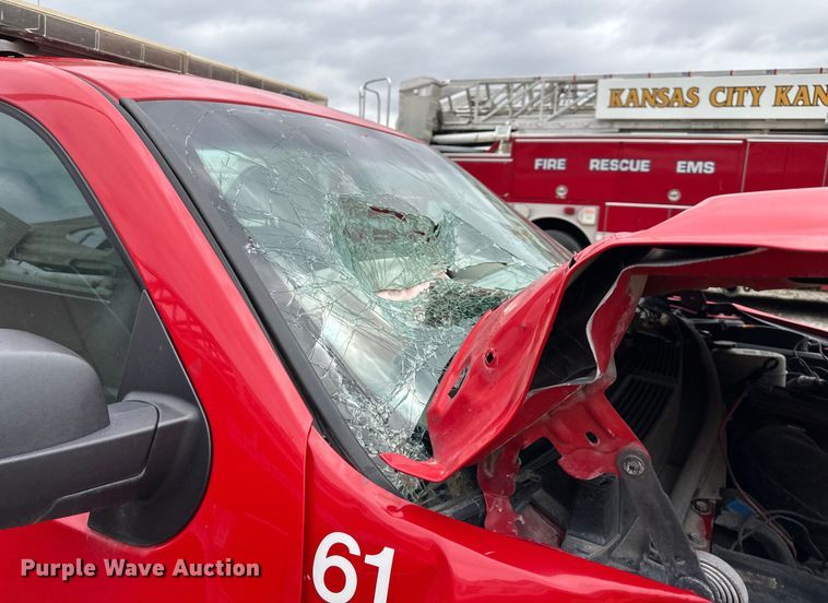 image for item NT9138 2013 Chevrolet Silverado 2500 HD Crew Cab pickup truck