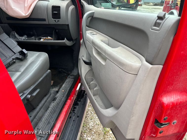 image for item NT9138 2013 Chevrolet Silverado 2500 HD Crew Cab pickup truck