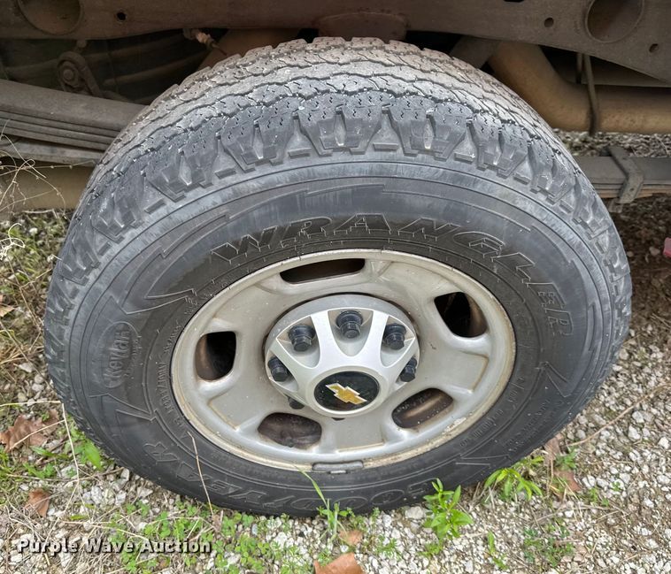 image for item NT9138 2013 Chevrolet Silverado 2500 HD Crew Cab pickup truck