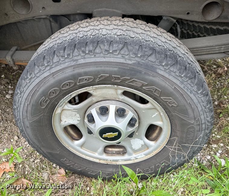 image for item NT9138 2013 Chevrolet Silverado 2500 HD Crew Cab pickup truck