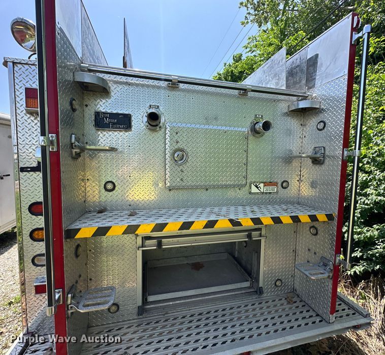 image for item NT9140 2006 HME 4465 900 pumper fire truck