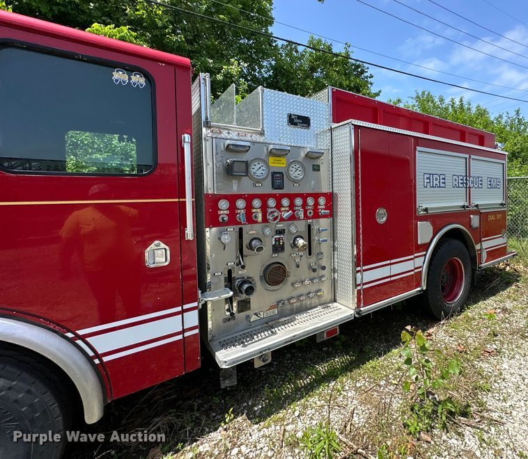 image for item NT9140 2006 HME 4465 900 pumper fire truck