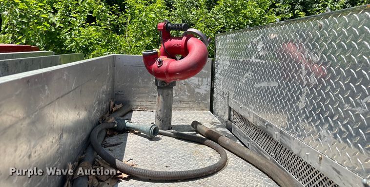 image for item NT9140 2006 HME 4465 900 pumper fire truck