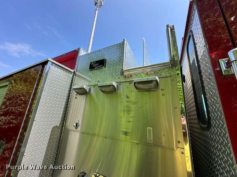 image for item NT9140 2006 HME 4465 900 pumper fire truck