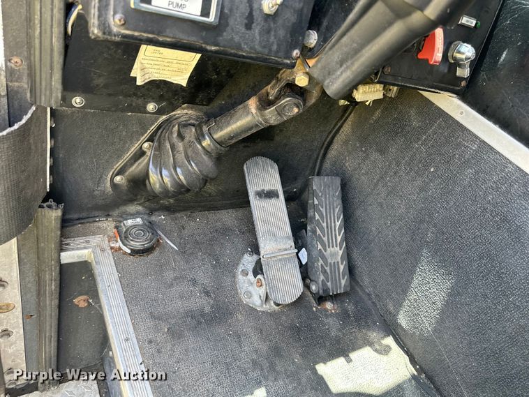 image for item NT9140 2006 HME 4465 900 pumper fire truck