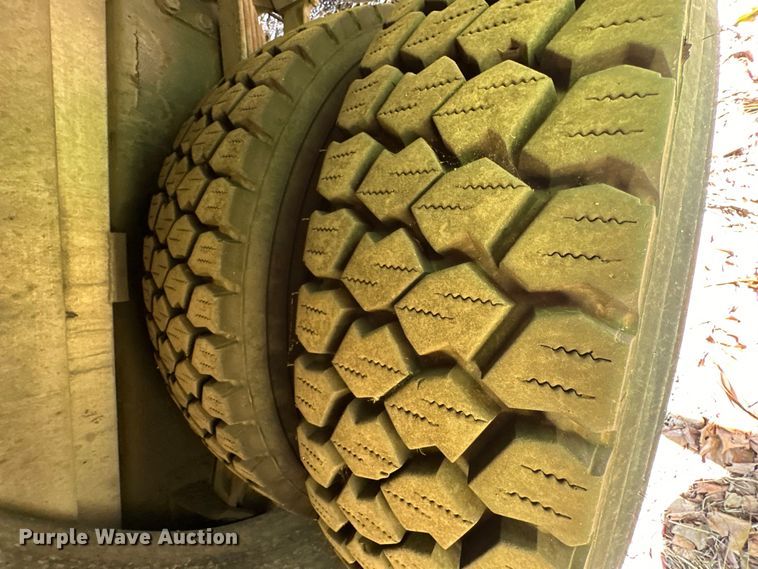 image for item NT9140 2006 HME 4465 900 pumper fire truck