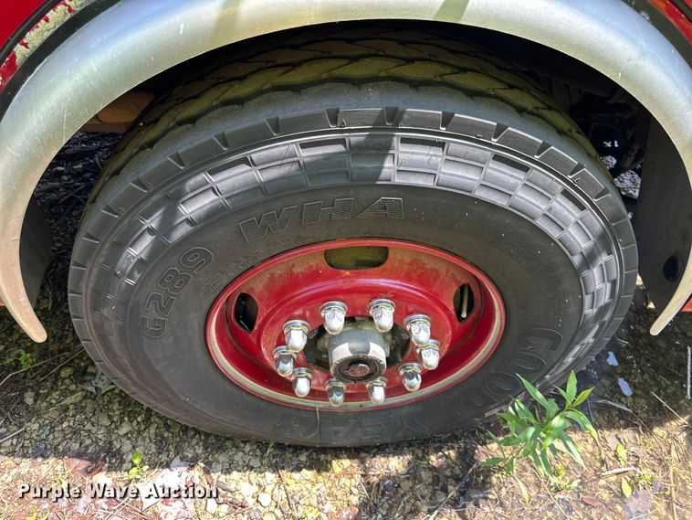 image for item NT9140 2006 HME 4465 900 pumper fire truck