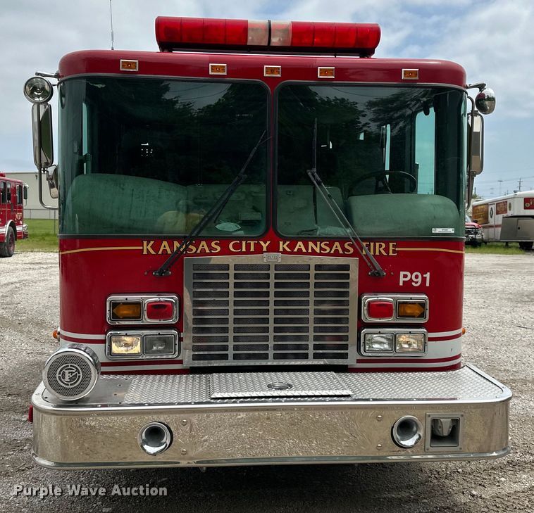 image for item NT9204 2002 HME H2057 pumper fire truck